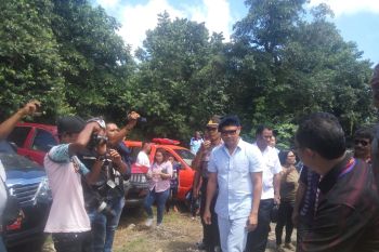 Kalau rumput laut tidak laku, bawa saja ke rumah jabatan gubernur