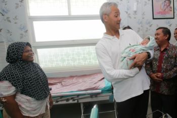 Bayi ini diberi nama Muhammad Joko Ma'ruf oleh Ganjar