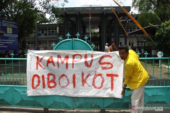 Demonstrasi Mahasiswa Undar