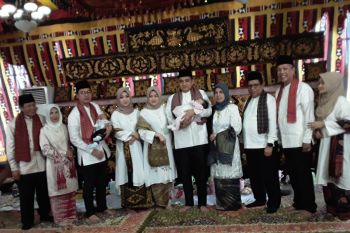 Tradisi budaya turun mandi masih lestari di Batusangkar