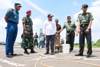 Perbaikan landasan pacu Lanudad Gatot Subroto ditargetkan selesai Oktober