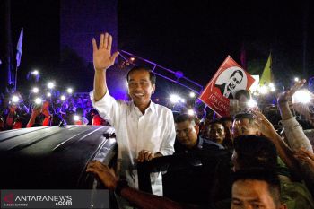 Presiden Jokowi bersama istri bermalam di Kota Sorong
