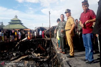 Gubernur janji bangun rumah baru bagi korban kebakaran di Palangka Raya