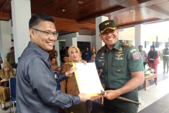 Pemkot Kendari bantu kendaraan operasional tiga instansi vertikal