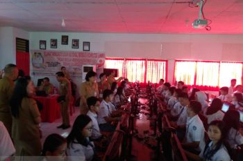 30 SMA sederajat di Manado UNBK mandiri