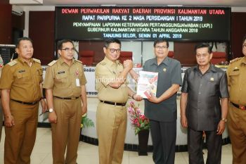 Sampaikan LKPj 2018, Gubernur Tekankan Peningkatan PAD