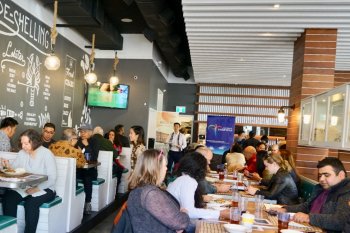 Gado-gado dan soto betawi laris di Vancouver