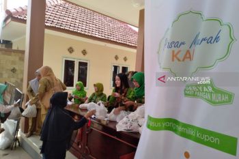 Peringati HUT BUMN, KAI Daop Jember sediakan 2.000 paket sembako murah