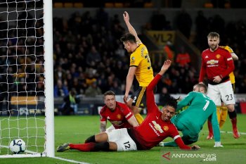 Tersungkur  di markas Wolverhampton United Tertahan di Peringkat Lima