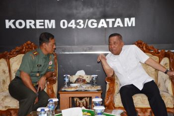 Menhan ingatkan agar TNI netral