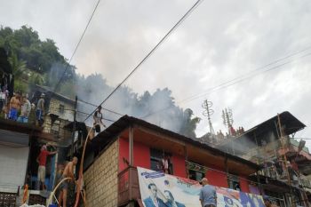 Lima rumah di pemukiman padat Hamadi ludes terbakar