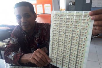 Kantor Pos Jayapura minta warga waspada meterai palsu