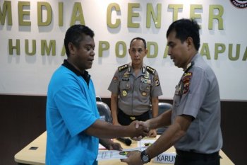 Tim DVI Polda Papua berhasil identifikasi jenazah korban banjir Sentani