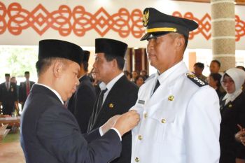 Bupati Kapuas lantik 100 penjabat administrator dan fungsional