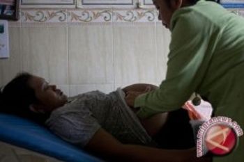 Jasa dukun beranak masih laku di Kampar