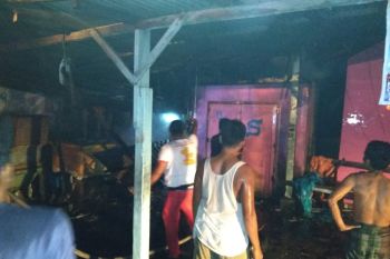 Tiga bangunan terbakar, tak ada korban jiwa