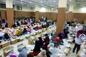 KPU Kabupaten Solok prioritaskan daerah terjauh distribusikan logistik