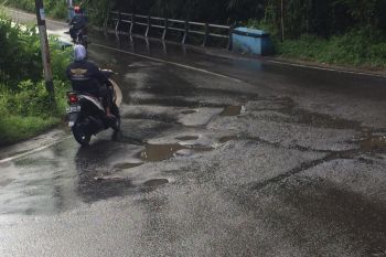 Kerusakan jalan proyek 2018 tanggung jawab kontraktor