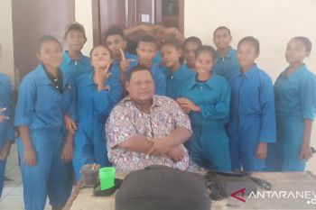 Guru di pedalaman Yapen akui kesejahteraan masih jauh dari harapan