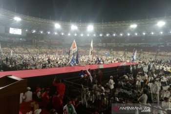 Membludaknya pendukung Prabowo-Sandi, akses jalan ke GBK macet