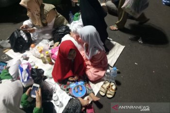 Pendukung  ajak anak dalam kampanye akbar Prabowo-Sandi di GBK