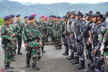 Sukseskan pelaksanaan pemilu, Lantamal Padang siagakan kapal perang