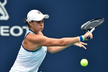 Ashleigh Barty petenis terbaik bulan Maret pilihan penggemar