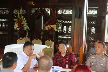 Bahas moratorium perizinan kapal penangkap ikan