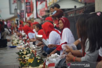 Warga Nusukan Surakarta kenduri untuk kemenangan Jokowi