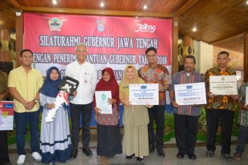 Peduli kesejahteraan, Bank Jateng serahkan 3 jenis bantuan