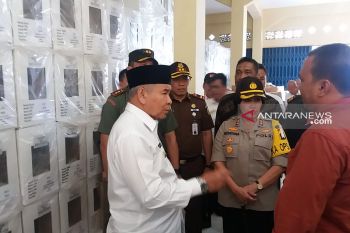 Bupati OKU tinjau gudang logistik KPU
