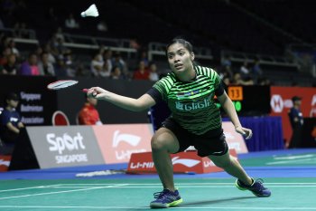 Dikalahkan Mia Blichfeldt (Denmark) Gregoria gagal ke babak dua Singapore Open 2019