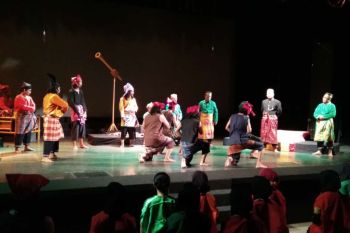Pertunjukan Teater Karaeng Pattingalloang pukau pengunjung Trans Studio