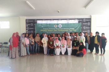 Edukasi kesehatan reproduksi dan pelaksanaan IVA di Lapas Perempuan Anak Air Padang