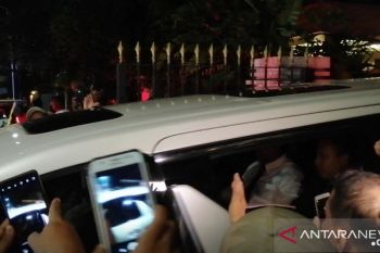 Prabowo Subianto berangkat menuju lokasi debat