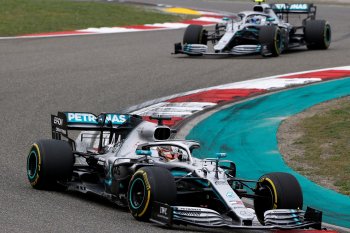 Hamilton juarai GP China