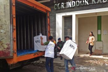 KPU Boyolali ganti kotak suara rusak terkena hujan