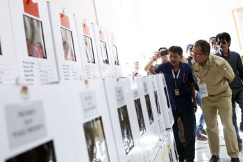 Wali Kota Makassar  tinjau distribusi logistik