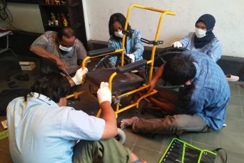 Penyandang disabilitas di Magelang pelatihan pelayanan kursi roda