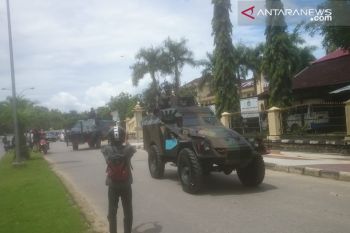 TNI-Polri patroli pengamanan Pemilu di Sultra