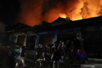 Kebakaran di gudang Hotel Sheraton Media tewaskan satu orang