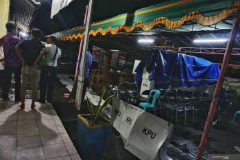 Pleno rekapitulasi suara tingkat kecamatan di NTB ditunda karena hujan