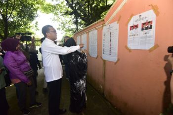 MUI Sulsel imbau masyarakat tunggu hasil real count KPU