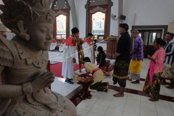 Prosesi cium salib