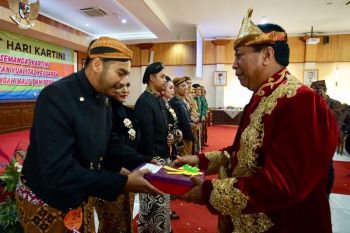 Pemkot Magelang gelar lomba peragaan busana adat Nusantara