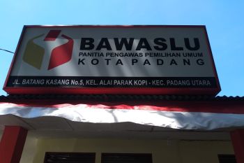 Bawaslu Padang proses dugaan caleg Gerindra melakukan politik uang