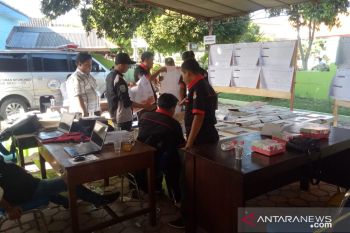 Sejumlah TPS di Situbondo lakukan penghitungan suara ulang
