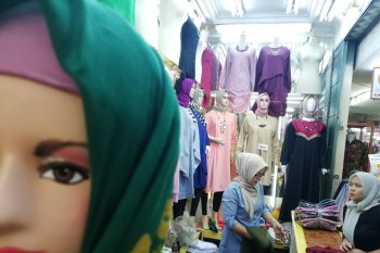 Jelang Ramadhan, permintaan baju syar'i meningkat di Tanah Abang
