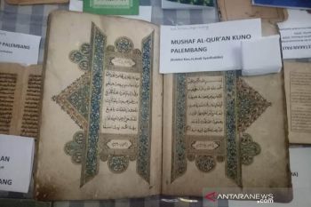Masjid Agung Palembang pamerkan Al Quran tertua di Asia Tenggara