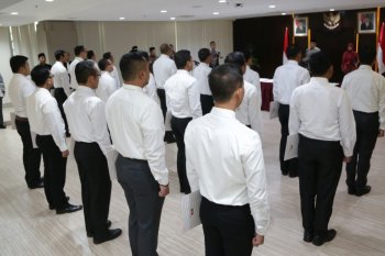 KPK melantik 21 penyidik muda